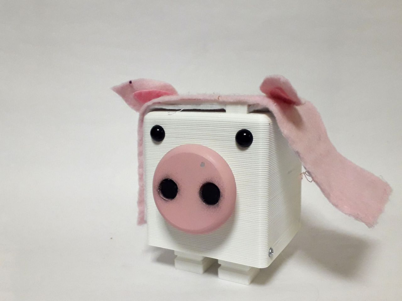 Playing around with social robots in healthcare