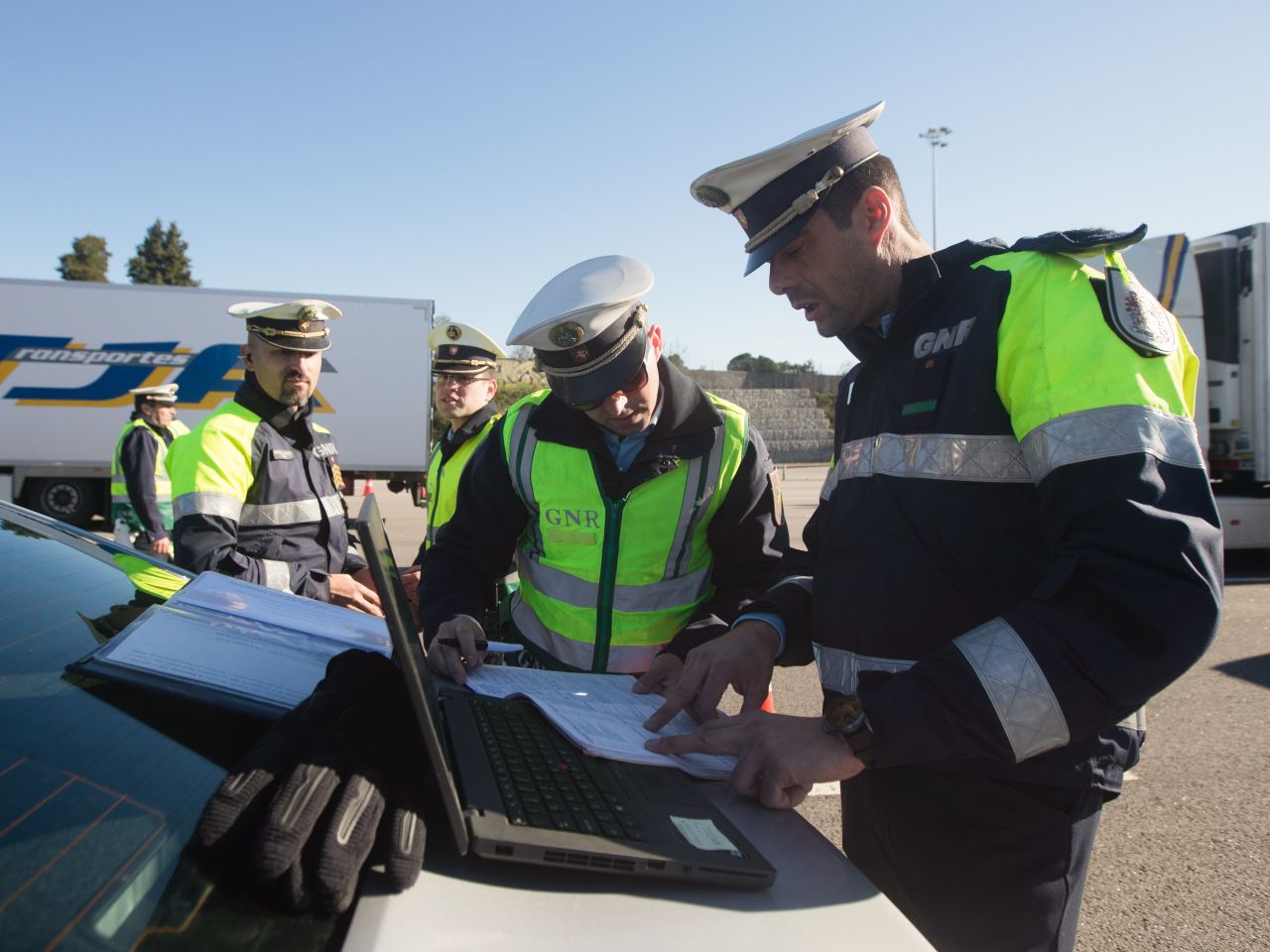 Road Safety, GNR and PSP start campaign on the use of safety devices The Portugal News